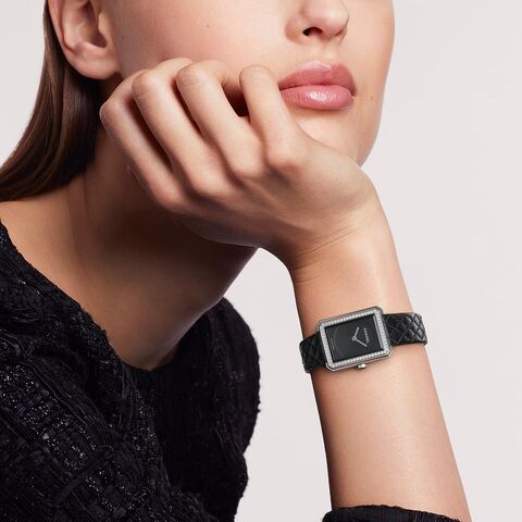 chanel-boy-friend-watch-black-silver-steel-diamond-leather-h6586-uhr-juwelierlauferminden