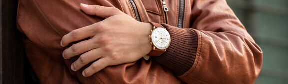 junghans-max-bill-chronoscope-gold-herren-uhr-stahl-juwelierlauferminden