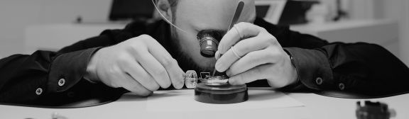 uhrenwerkstatt-uhren-revision-juwelierlauferminden-header-6